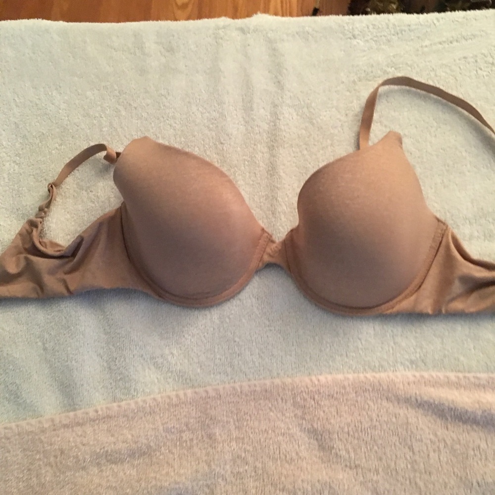 Size 34 C Victoria’s Secret Uplift Demi/Bust Bra. (Beige) Soft